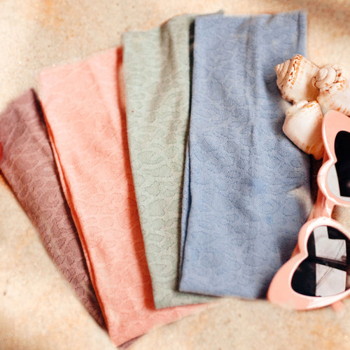 Monochromatic Leopard Standard Band