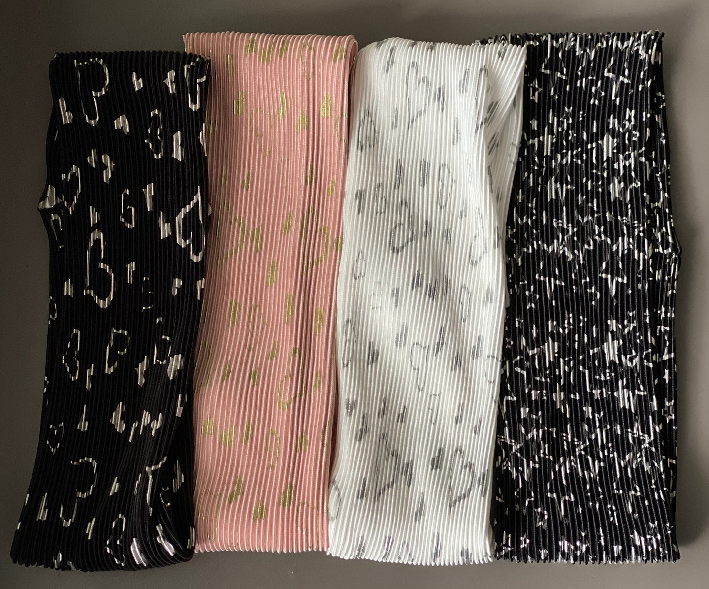Printed pleated heart/star FLAT bands