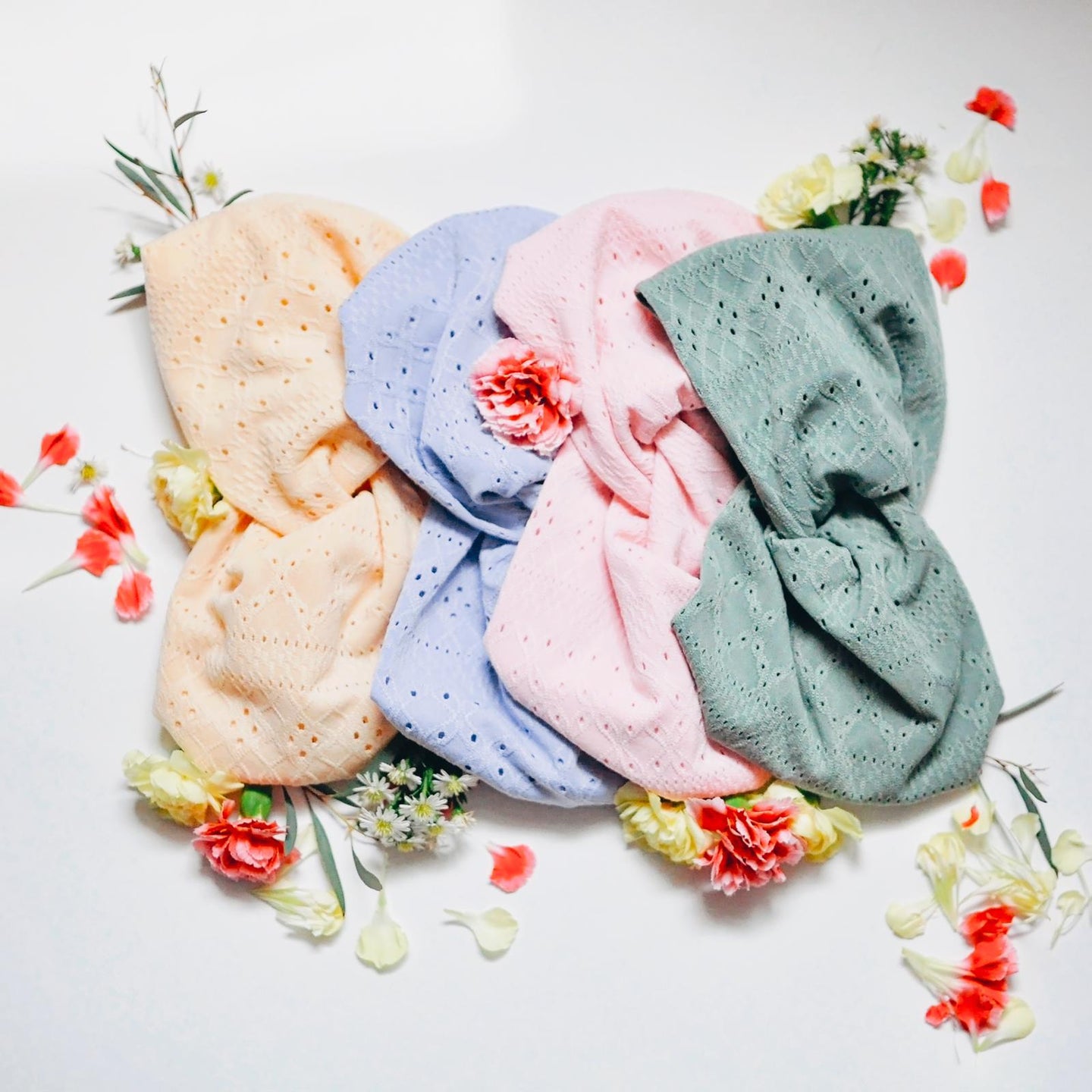 Eyelet Turban