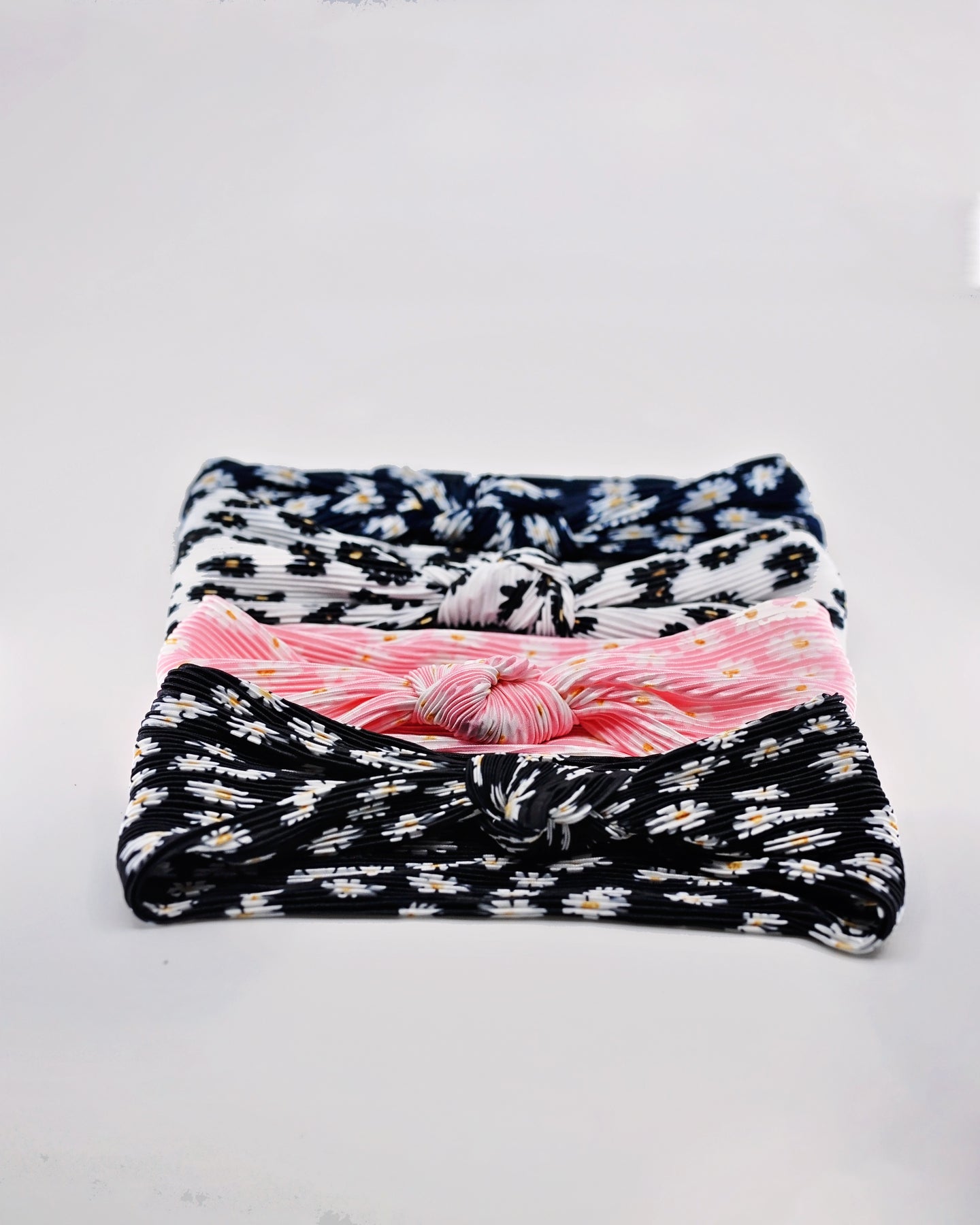Daisy collection- knots
