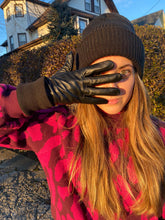 Cuff (genuine) leather gloves (@hairbypen)