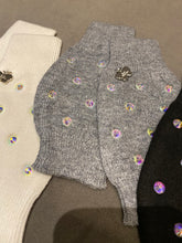 “Unicorn” stud fingerless gloves