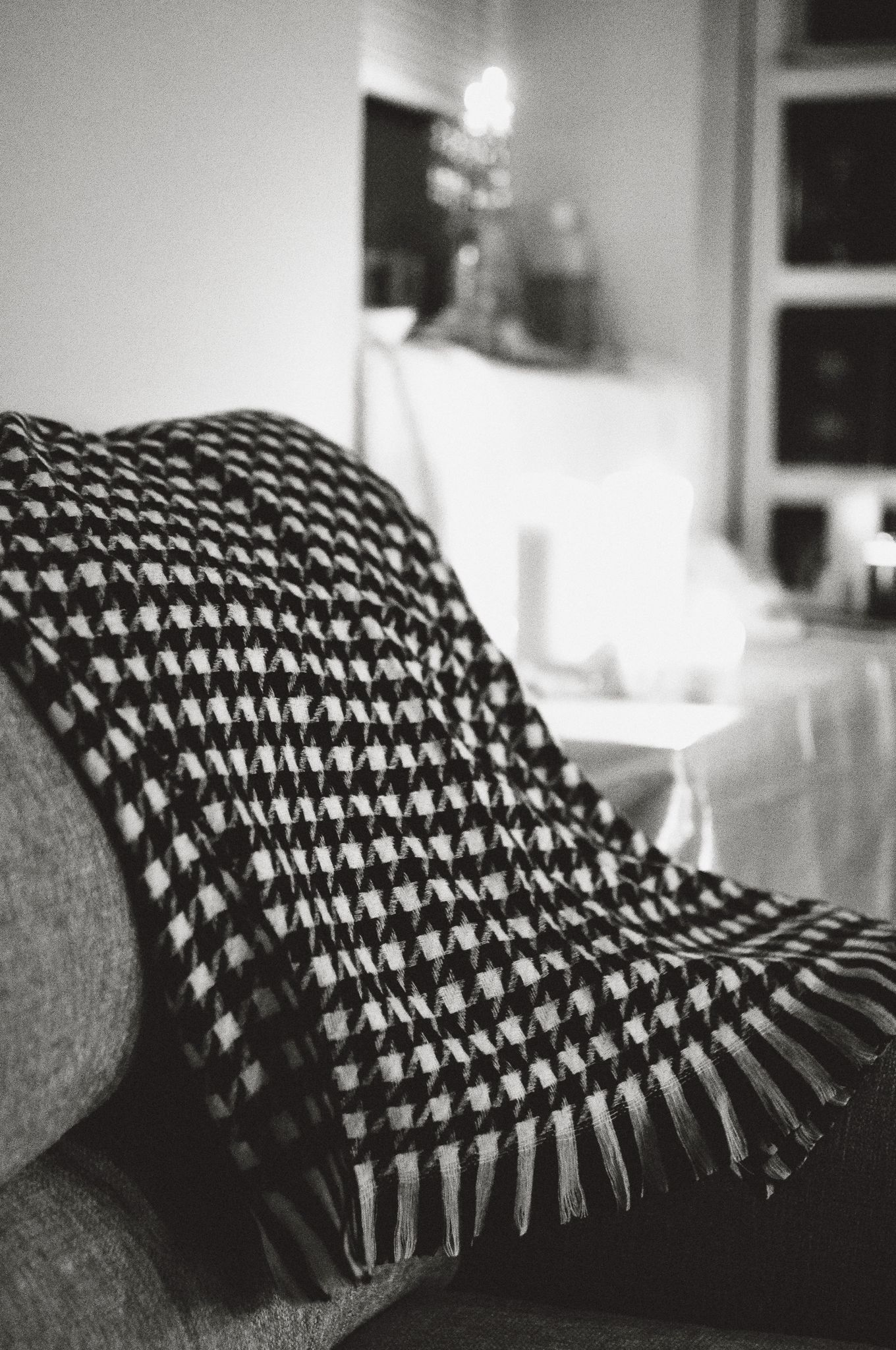 Houndstooth Throw Blanket