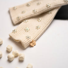 Snowflake luxe gloves @eishesstyle